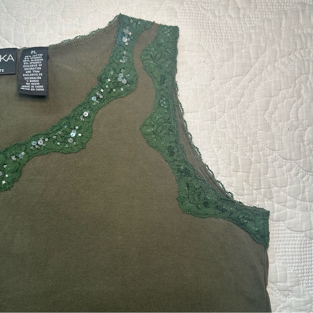 Erika Petite Y2K Boxy Lace Tank Top. Hunter Green. Size: PL. - Picture 2 of 4